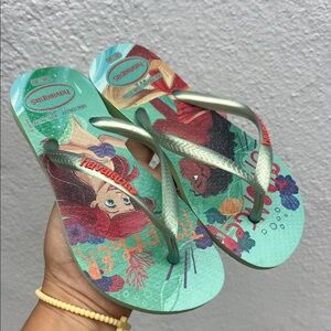 HAVAIANAS KIDS SLIM PRINCESS SANDALS.❤️